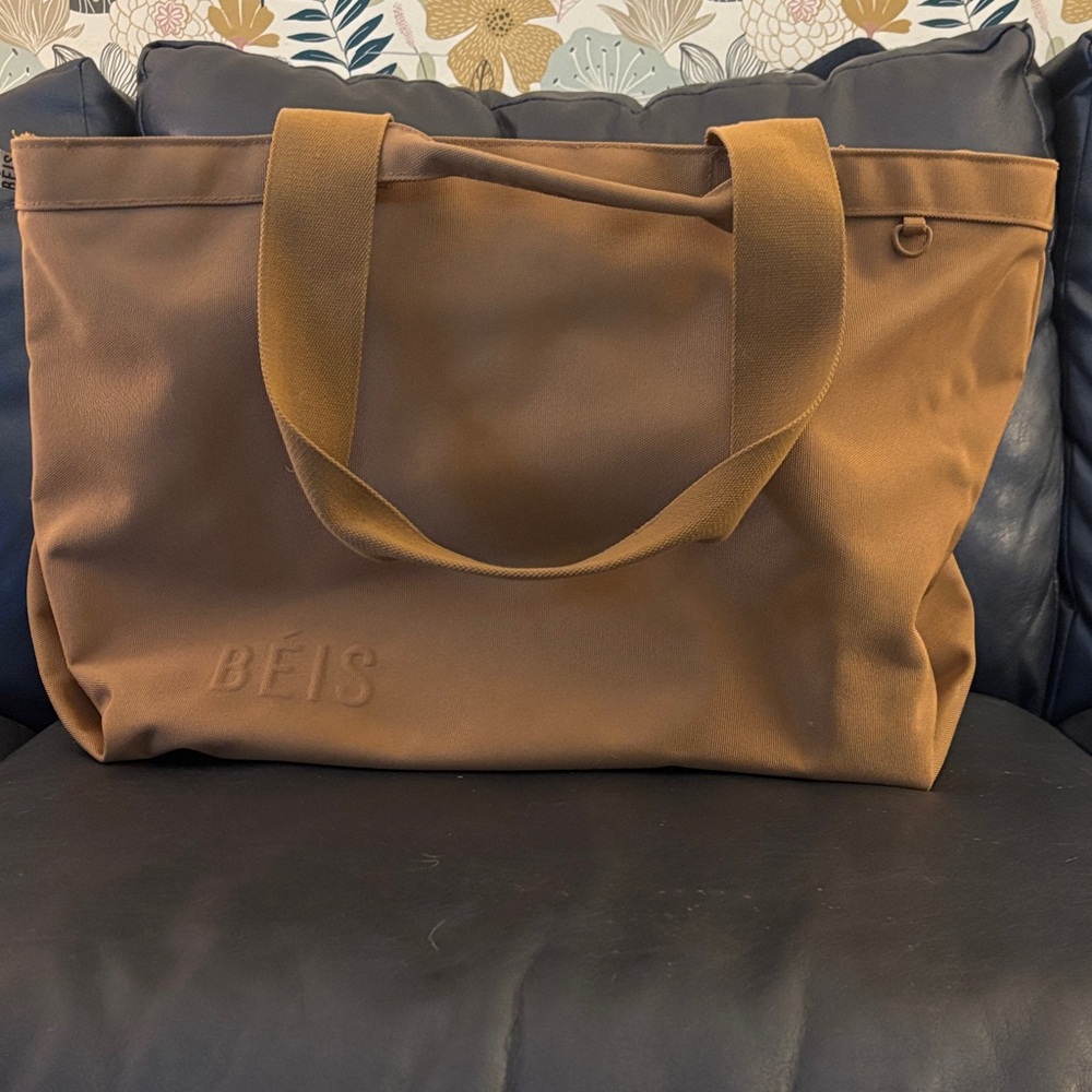 Beis The Travel Tote in Camel